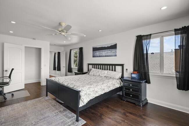 Building Photo - 14625 Flintstone Dr