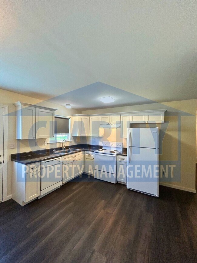 Building Photo - **1006 Whisperwood Trail NE
