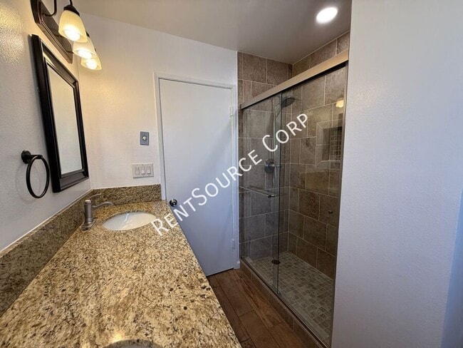 Building Photo - 1149 W Ave H-11