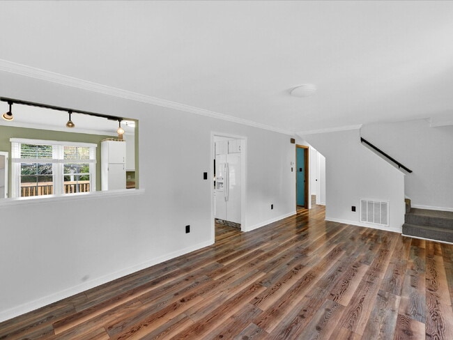 Building Photo - 3512 Castlebury Dr