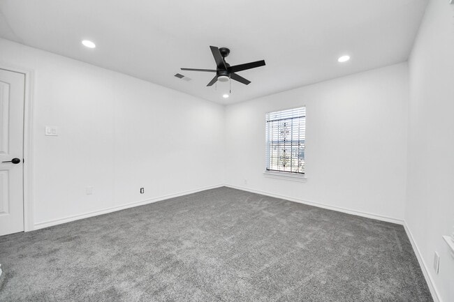 Building Photo - 3926 Florinda St