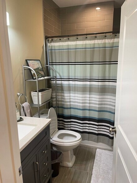 Building Photo - 7 Wendell Plz