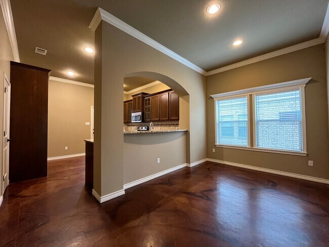 Building Photo - 4 Bedroom Single Family Home:  Available Now!