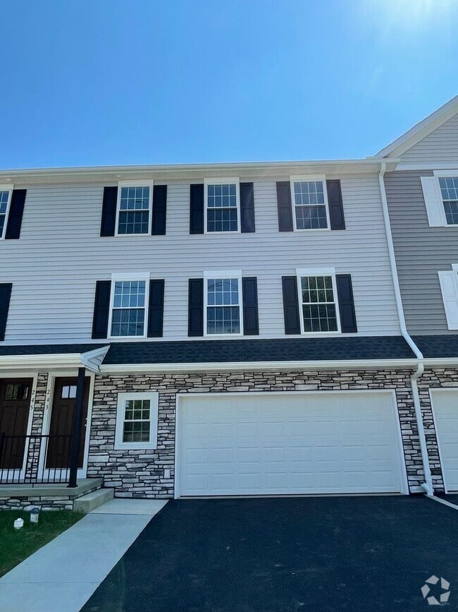 Building Photo - New Townhomes for Rent in Lancaster City -...