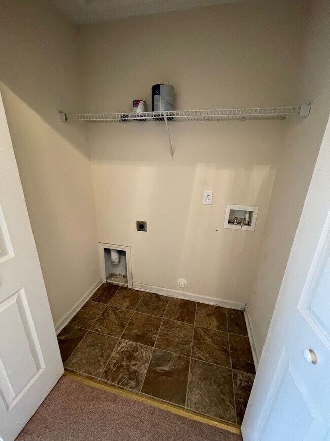 Building Photo - 6440 Coral Vine Way