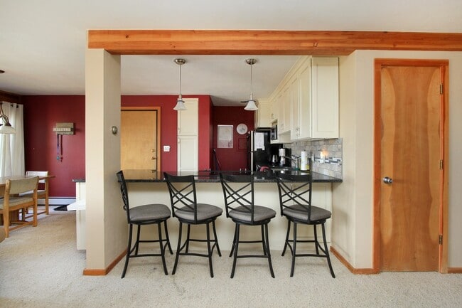 Building Photo - Timber Ridge Condo - 2 Bedroom/2 Bathrooms...