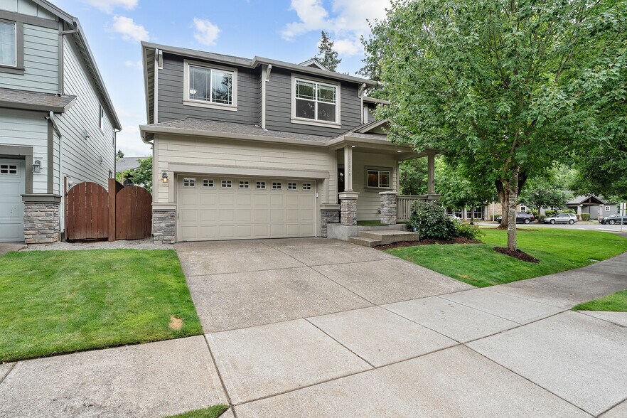 Primary Photo - 28616 Greenway Dr