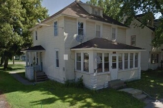 Building Photo - Duplex in Black River Falls
