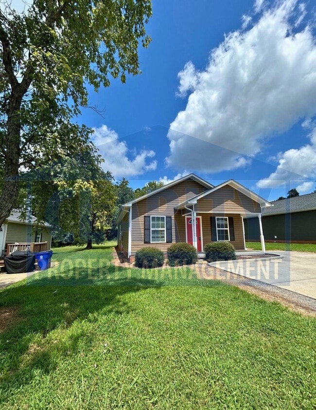 Primary Photo - Super cute 3 bedroom house!!