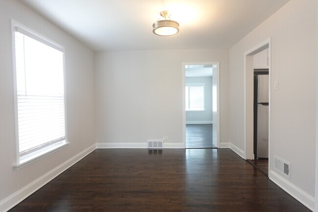 Building Photo - 2247 S 9th Ave