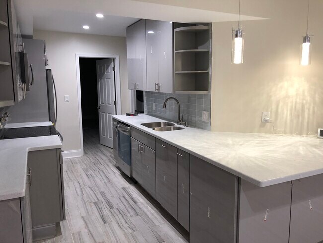 Building Photo - 60 V St NW