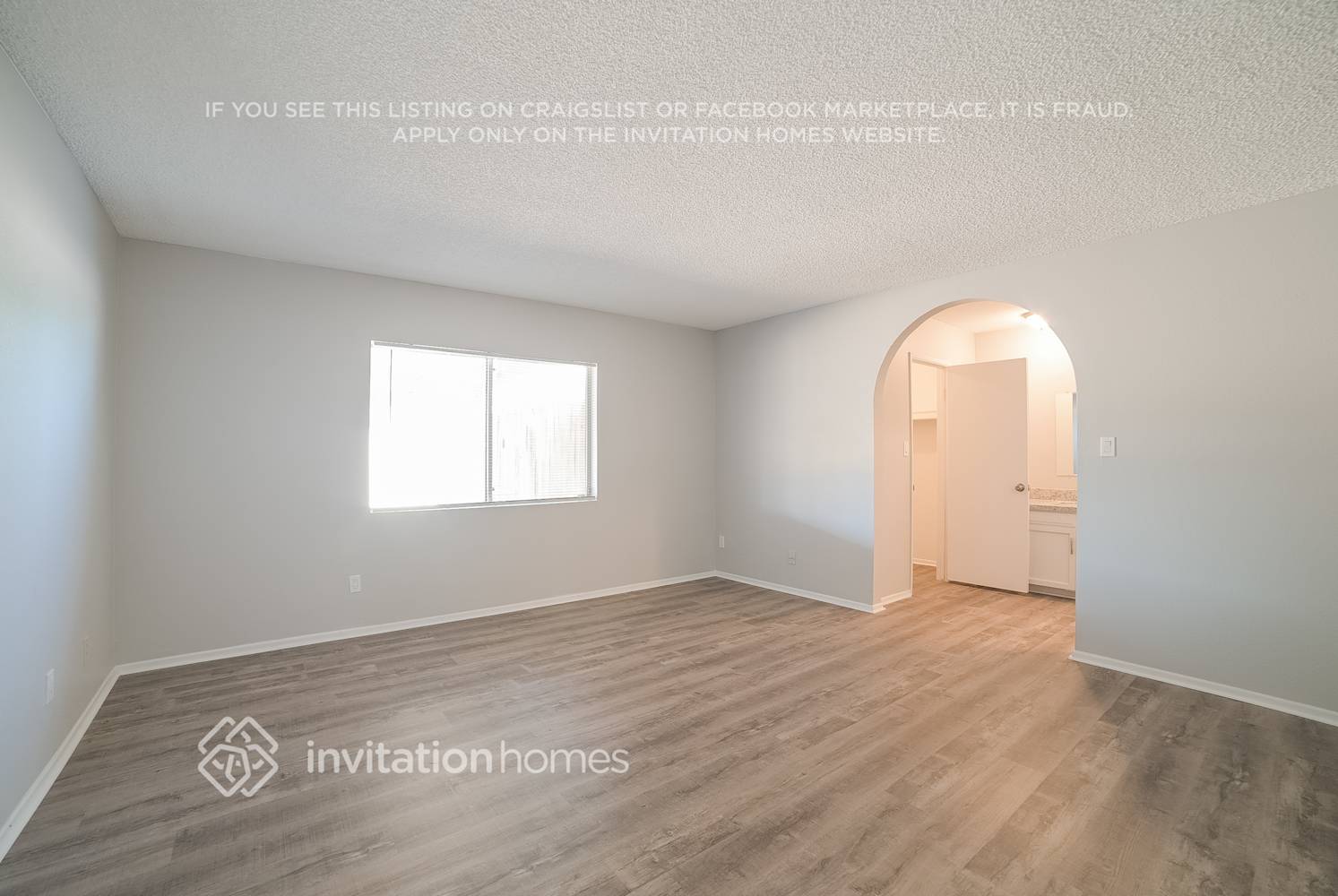 Building Photo - 2902 W Sandra Terrace