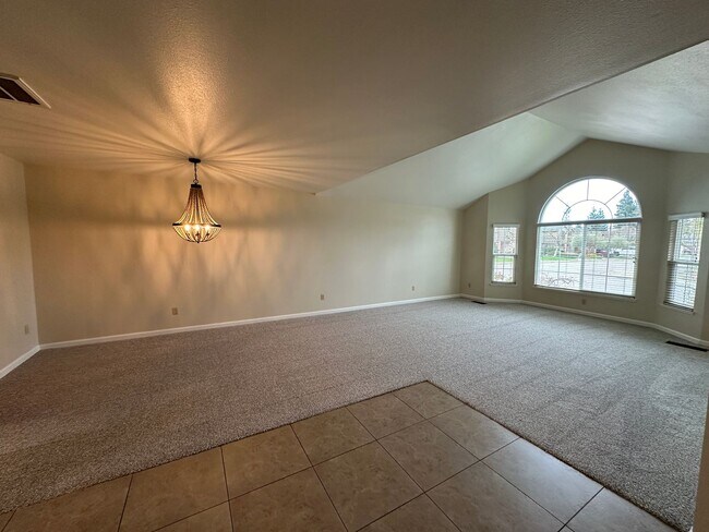 Building Photo - 1780 Paddock Ln