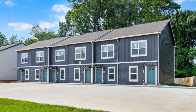 Building Photo - 215 Notgrass Rd