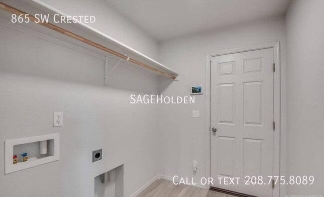 Building Photo - 865 SW Crested-