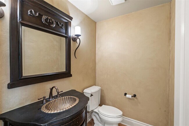 Building Photo - 11924 La Barzola Bend