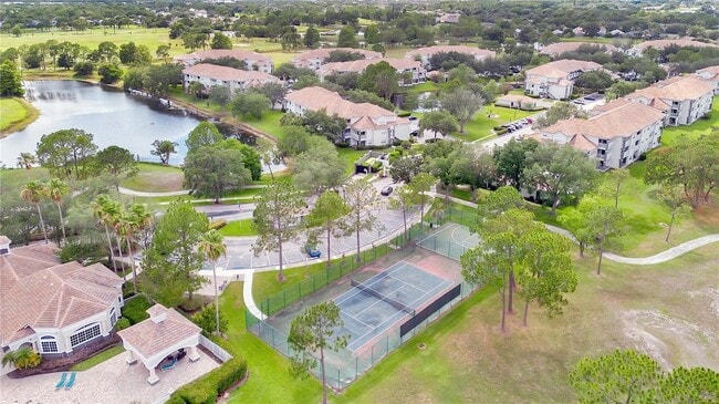 Building Photo - 13815 Fairway Island Dr