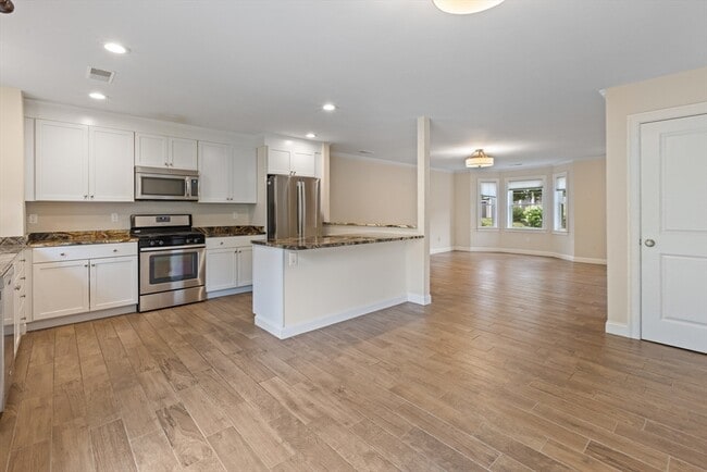Building Photo - 129 Acton St