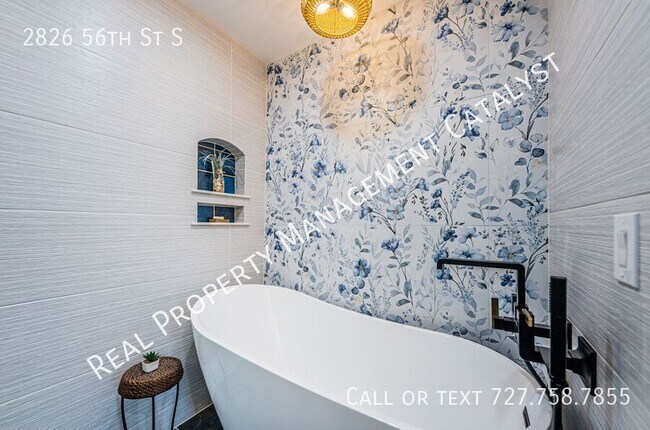 Building Photo - 2826 56th St S