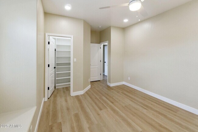 Building Photo - 1737 E Cortez Dr