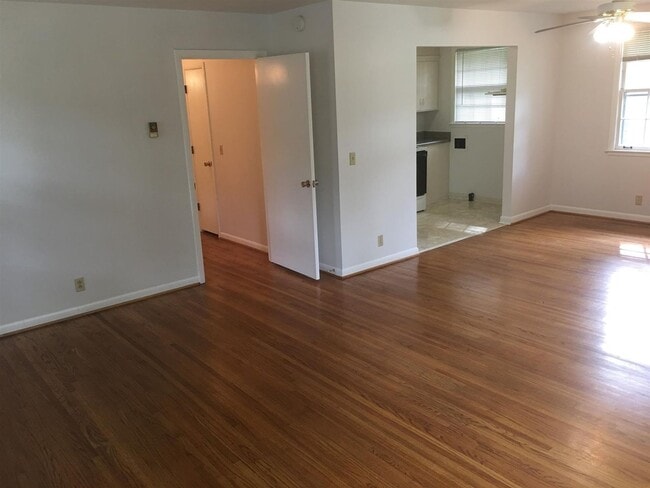Building Photo - Awesome Blair BLVD Duplex!