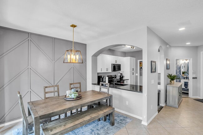 Building Photo - 4947 Grinnell St