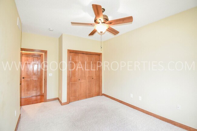 Building Photo - Beautiful 4 Bedroom in Waukee