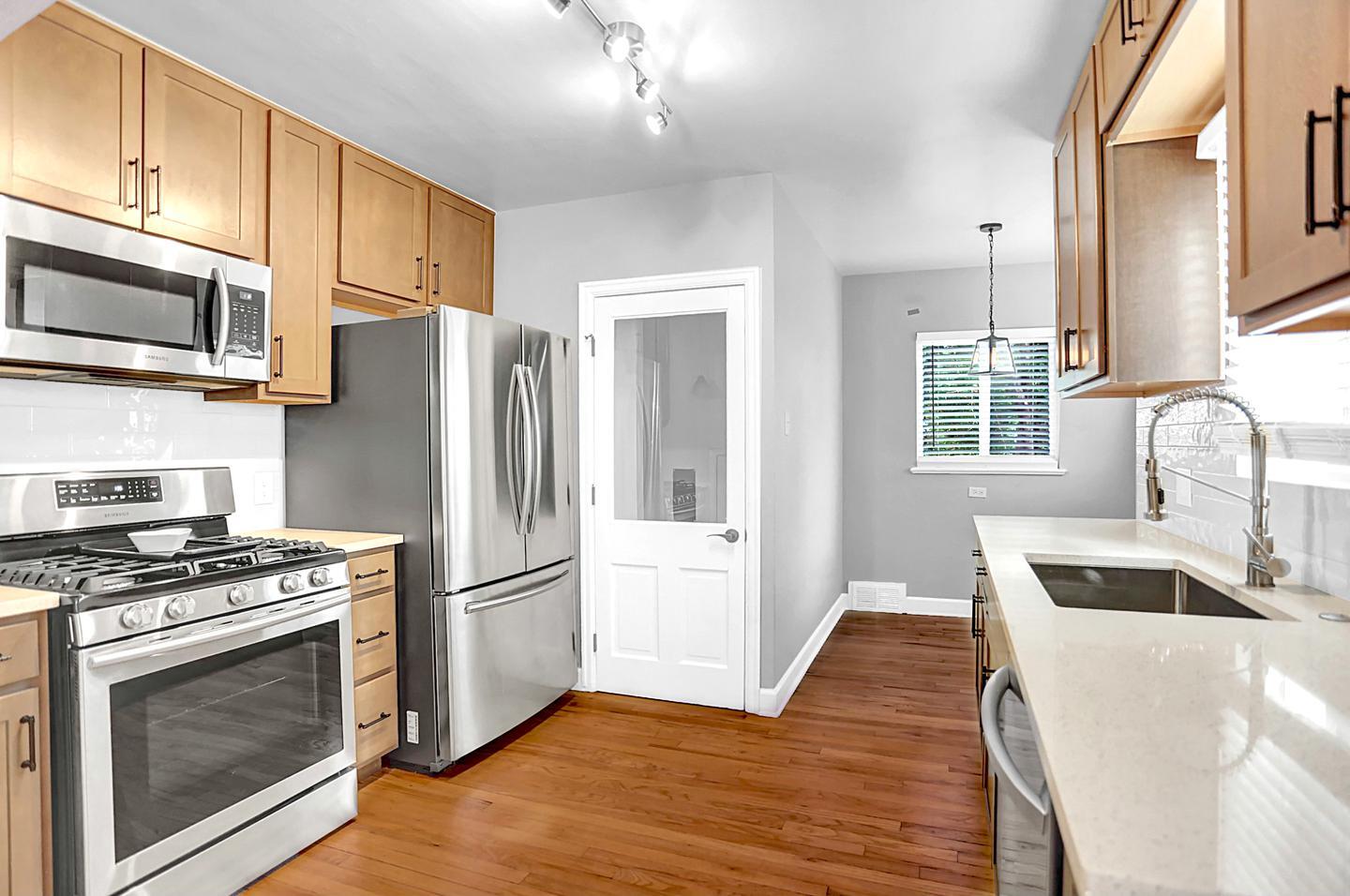 Building Photo - Elegant Sunnyside home with covered patio by Rocky Mtn Lake Park