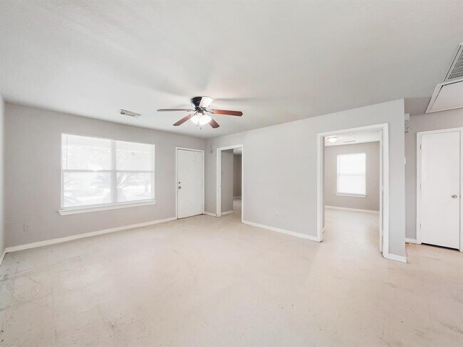 Building Photo - 8029 Dockal Rd