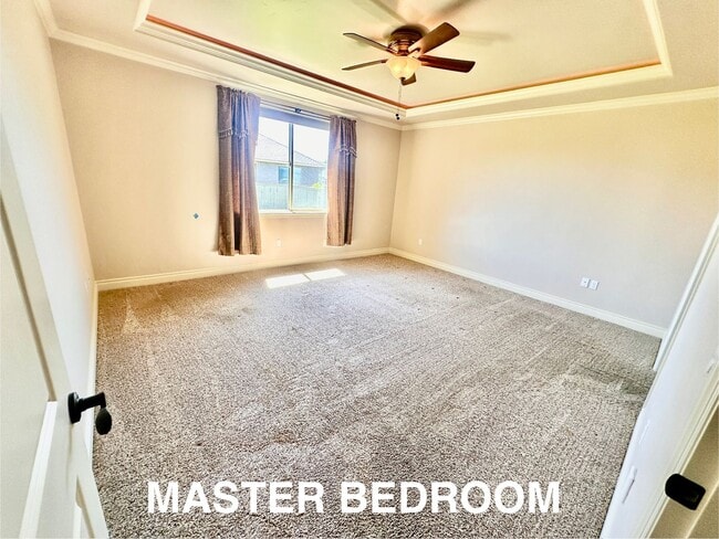 Building Photo - Spacious 4 Bedroom Home in Quiet Cul-de-Sa...