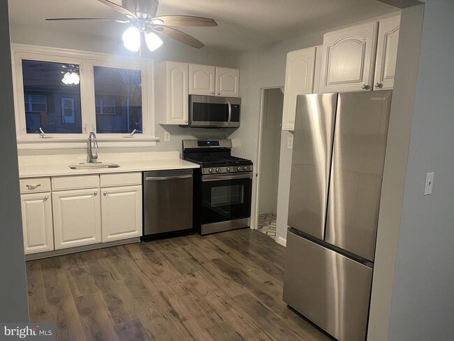 Building Photo - 516 Brooke Ave