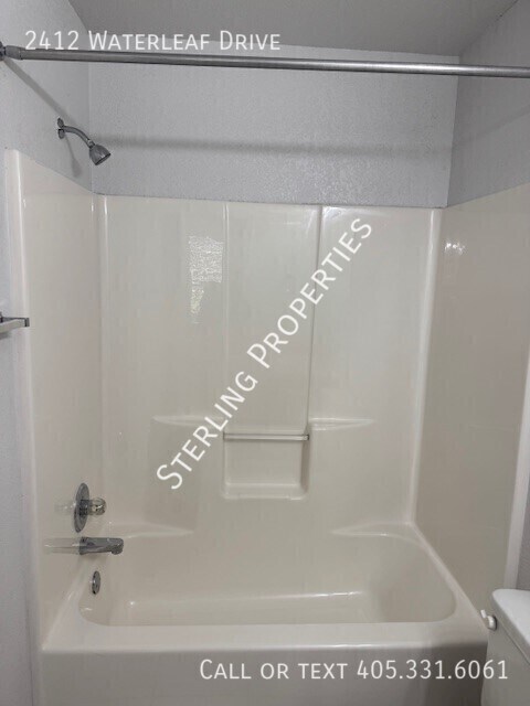 Building Photo - 2412 Waterleaf Dr