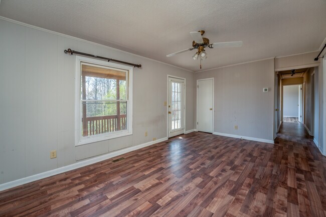 Building Photo - 477 Clement Rd