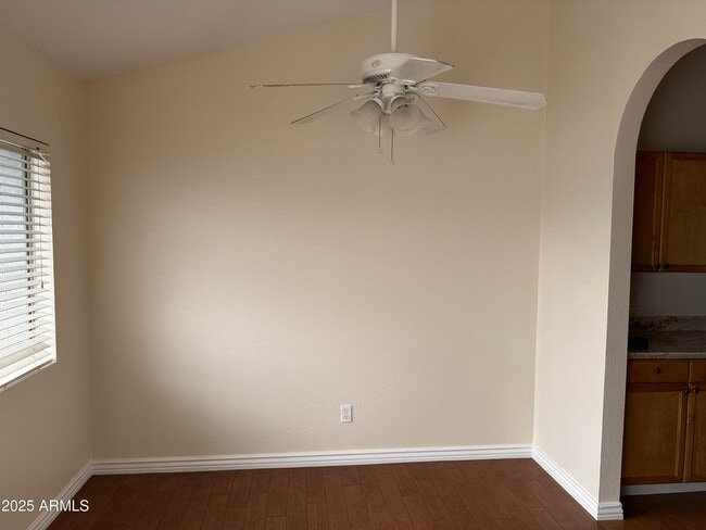 Building Photo - 7550 N 12th St