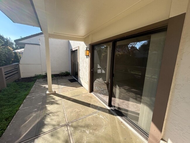 Building Photo - 6090 Montgomery Ct