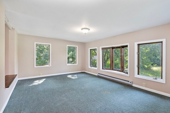 Building Photo - 18215 W Schweitzer Rd