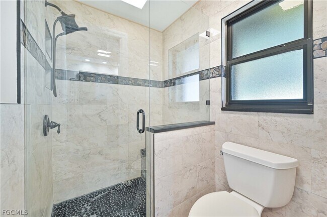 Building Photo - 4414 SE 20th Pl