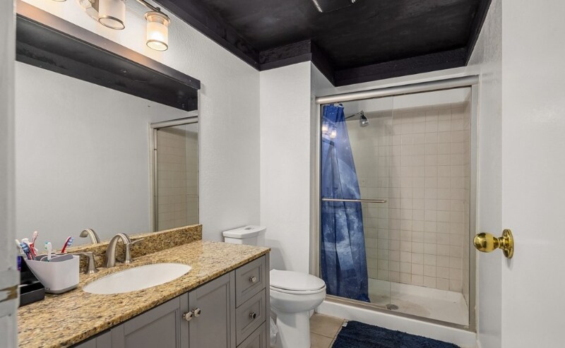 Building Photo - 14526 NE 6th Pl