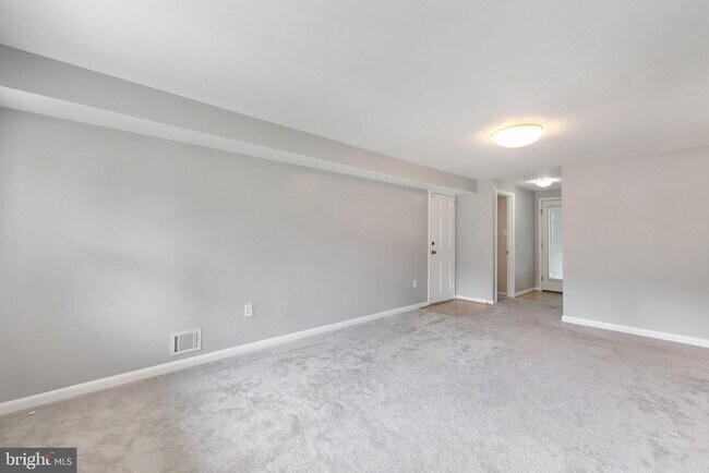 Building Photo - 1805 Ingemar Ct