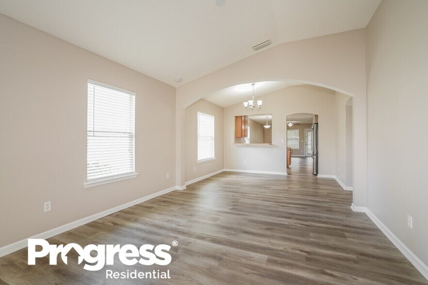 Building Photo - 3899 Pebble Brooke Circle South