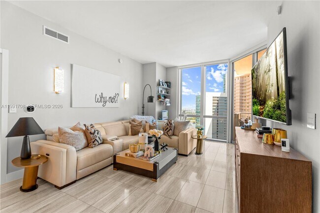 Building Photo - 851 NE 1st Ave