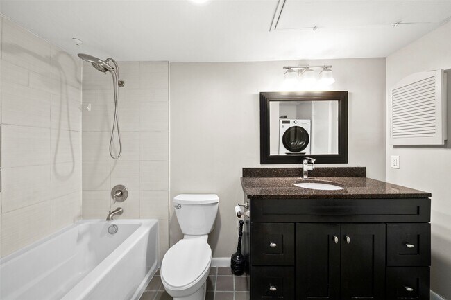 Building Photo - 1601 S Shepherd Dr