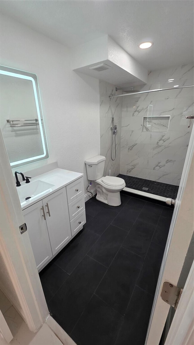 Building Photo - 5332 NW 18th St