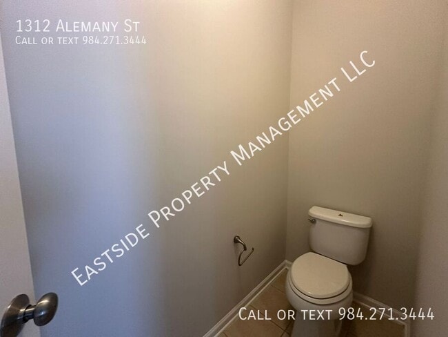 Building Photo - 1312 Alemany St