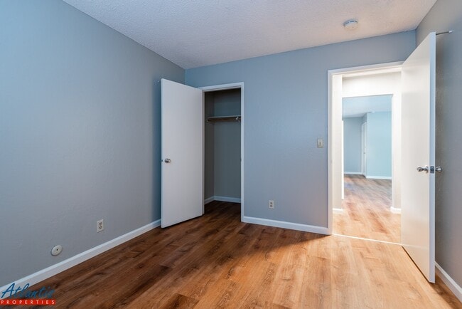 Building Photo - 1136 Ayala Dr