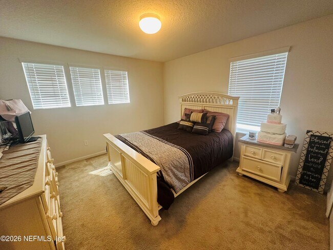 Building Photo - 12573 Grn Mdw Dr