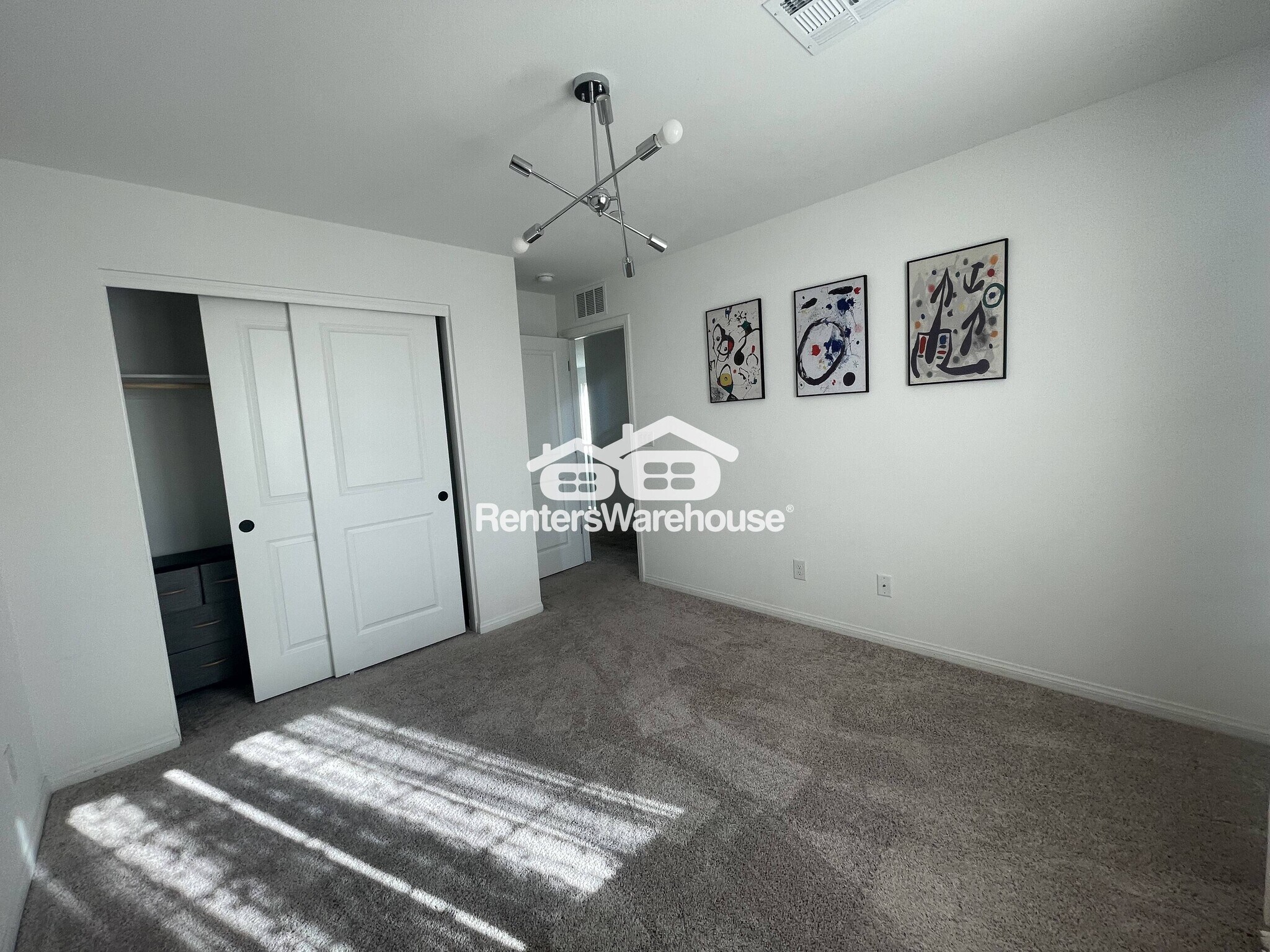 Building Photo - 856 Benning St