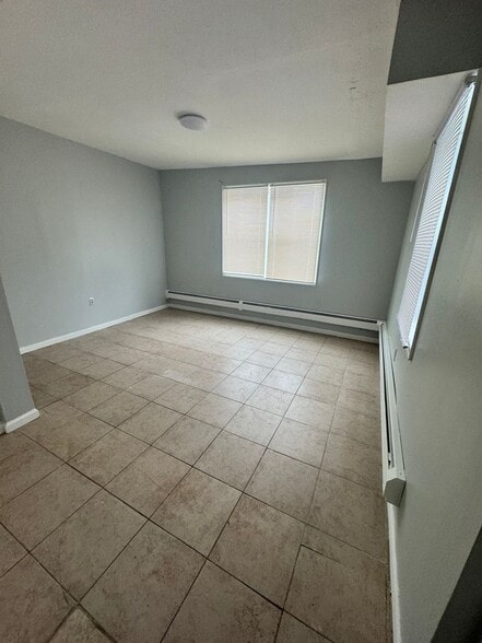 Building Photo - 4013 Ventnor Ave