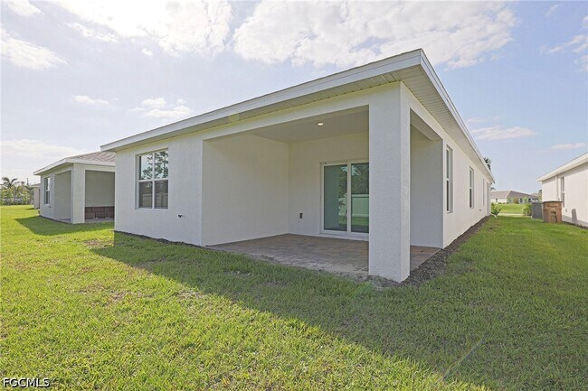 Building Photo - 1156 Brooklands Dr