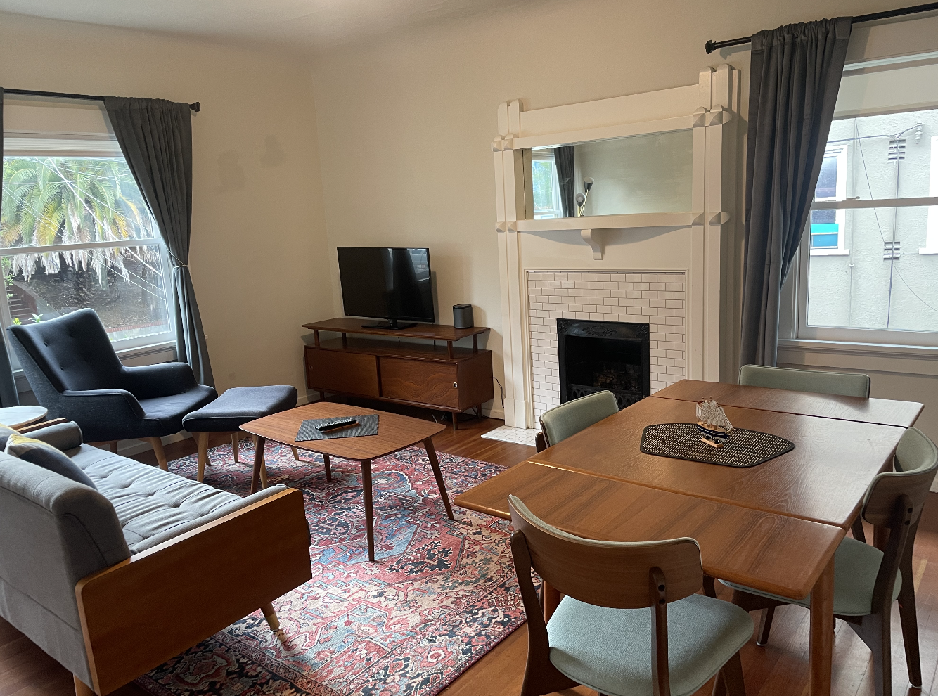 Living room - 821 Walker Ave